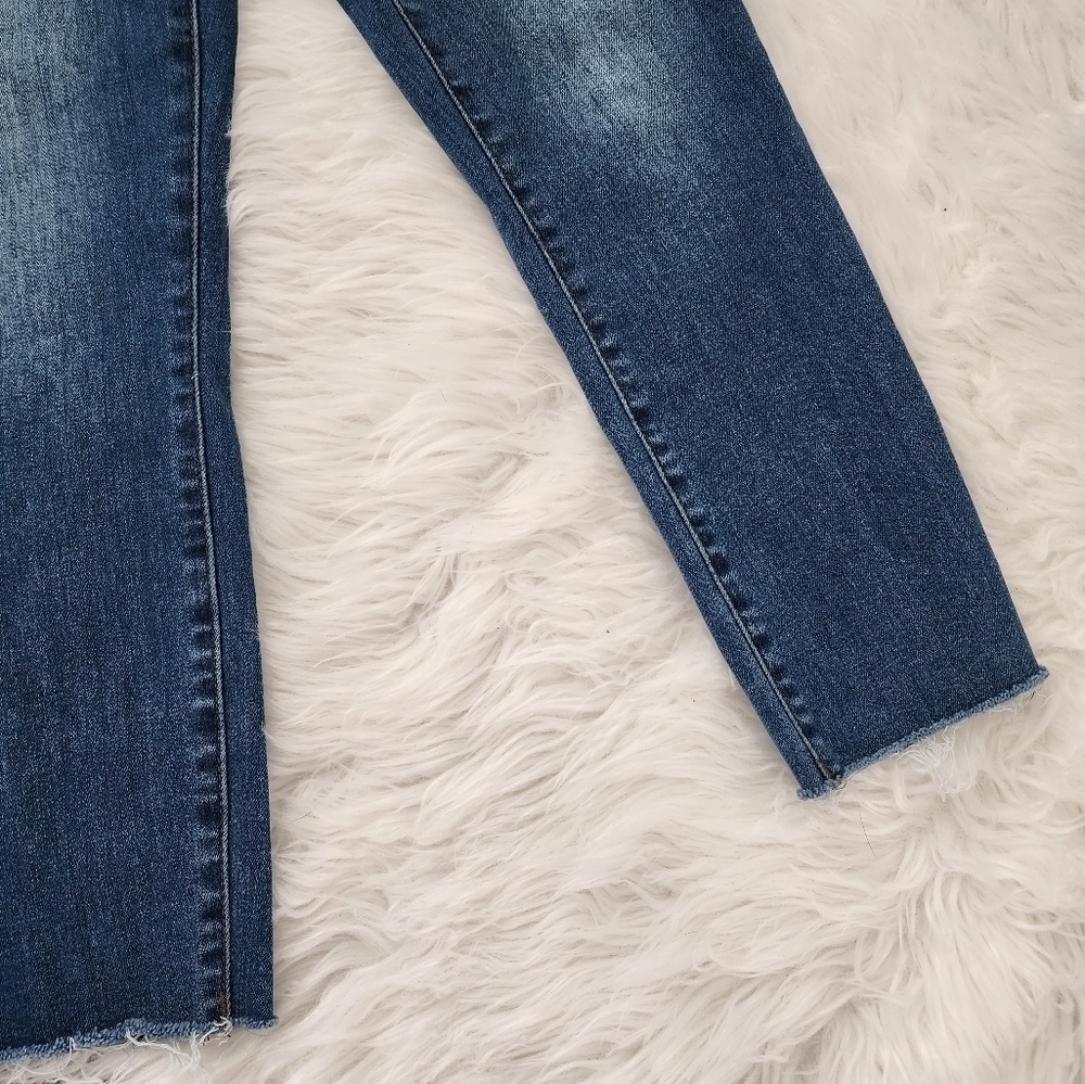 STS Blue Crop ankle skinny jeans size 27. Good preowned condition. - Picture 3 of 10